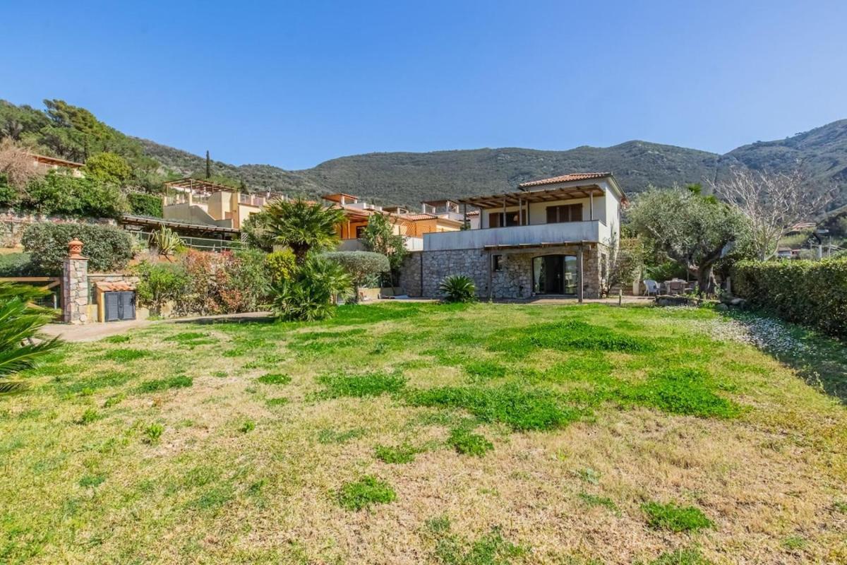 Villa Acquasalata Nisporto Екстериор снимка