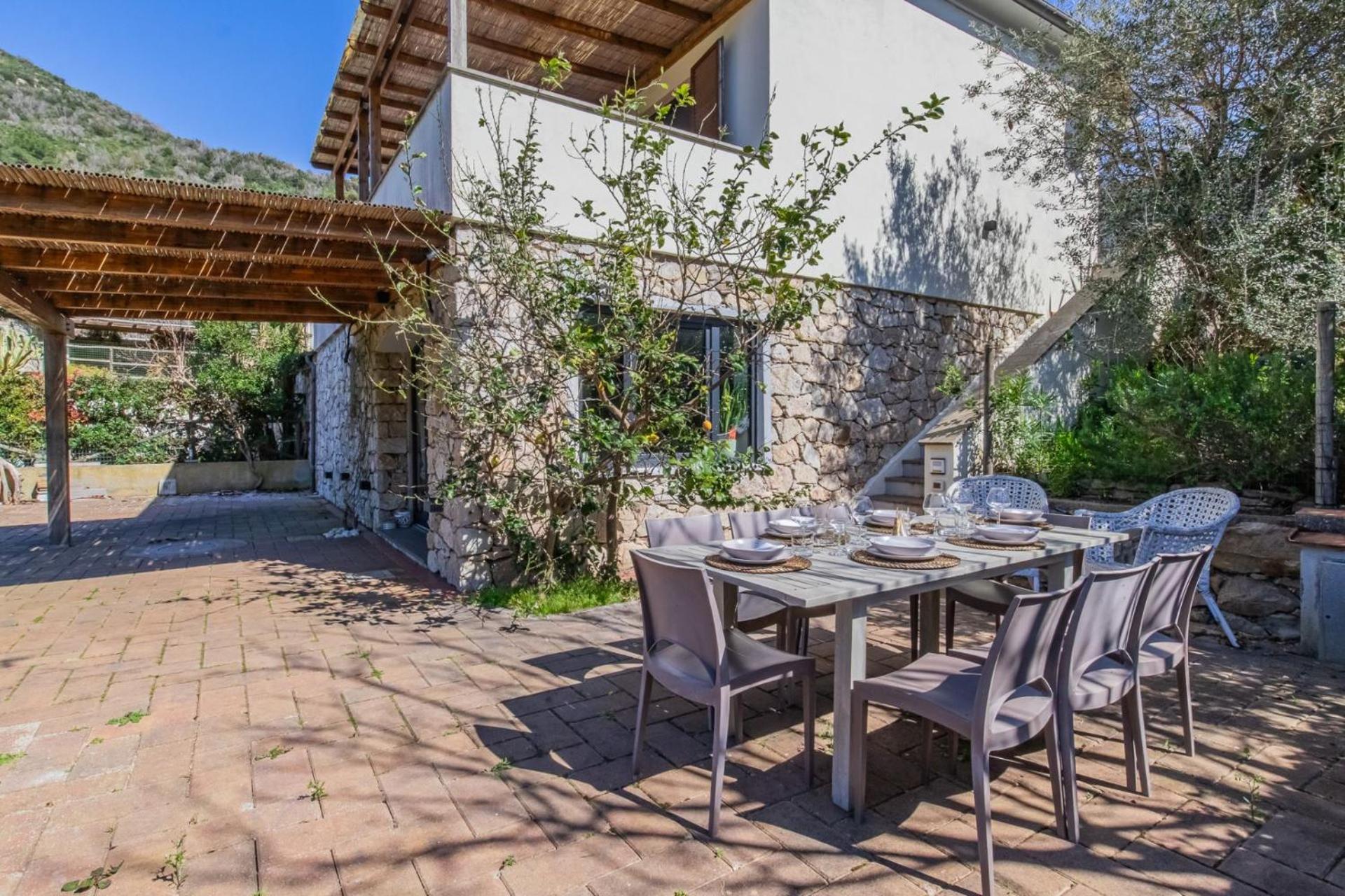 Villa Acquasalata Nisporto Екстериор снимка